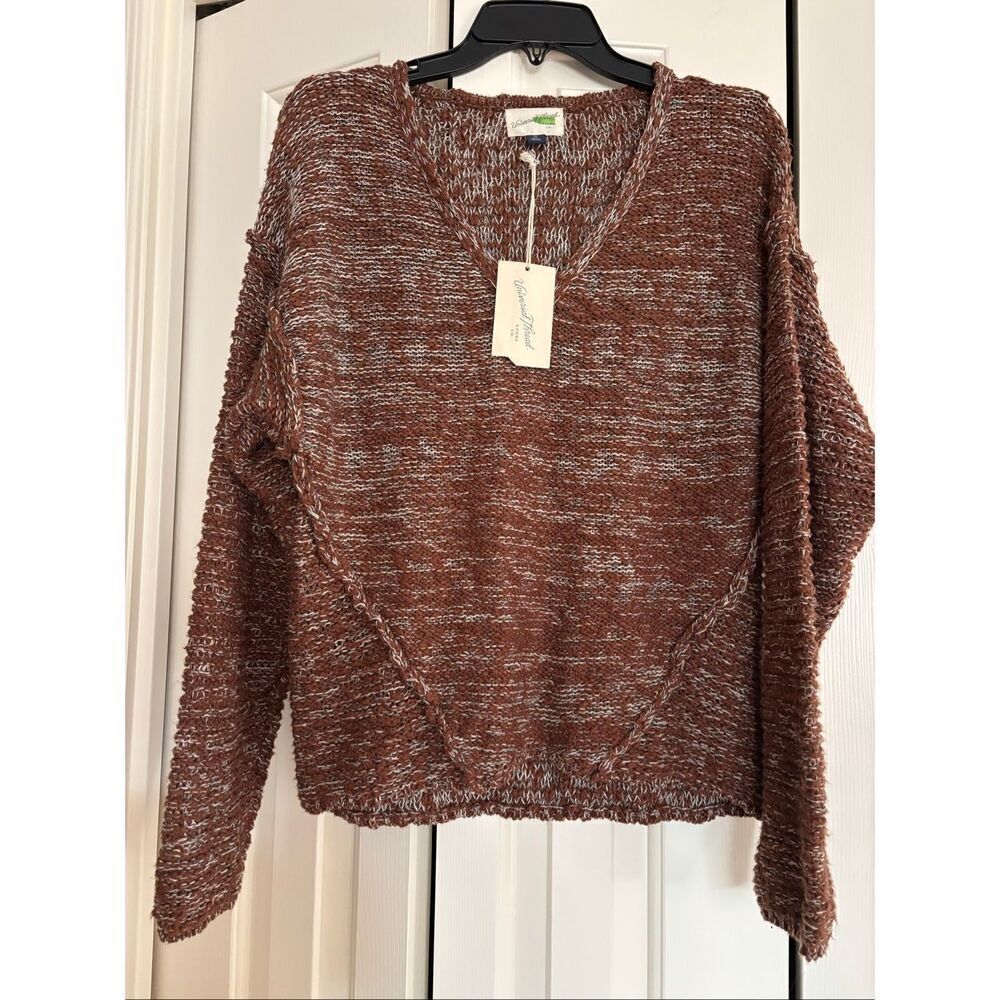 NWT Universal Thread Vneck Sweater